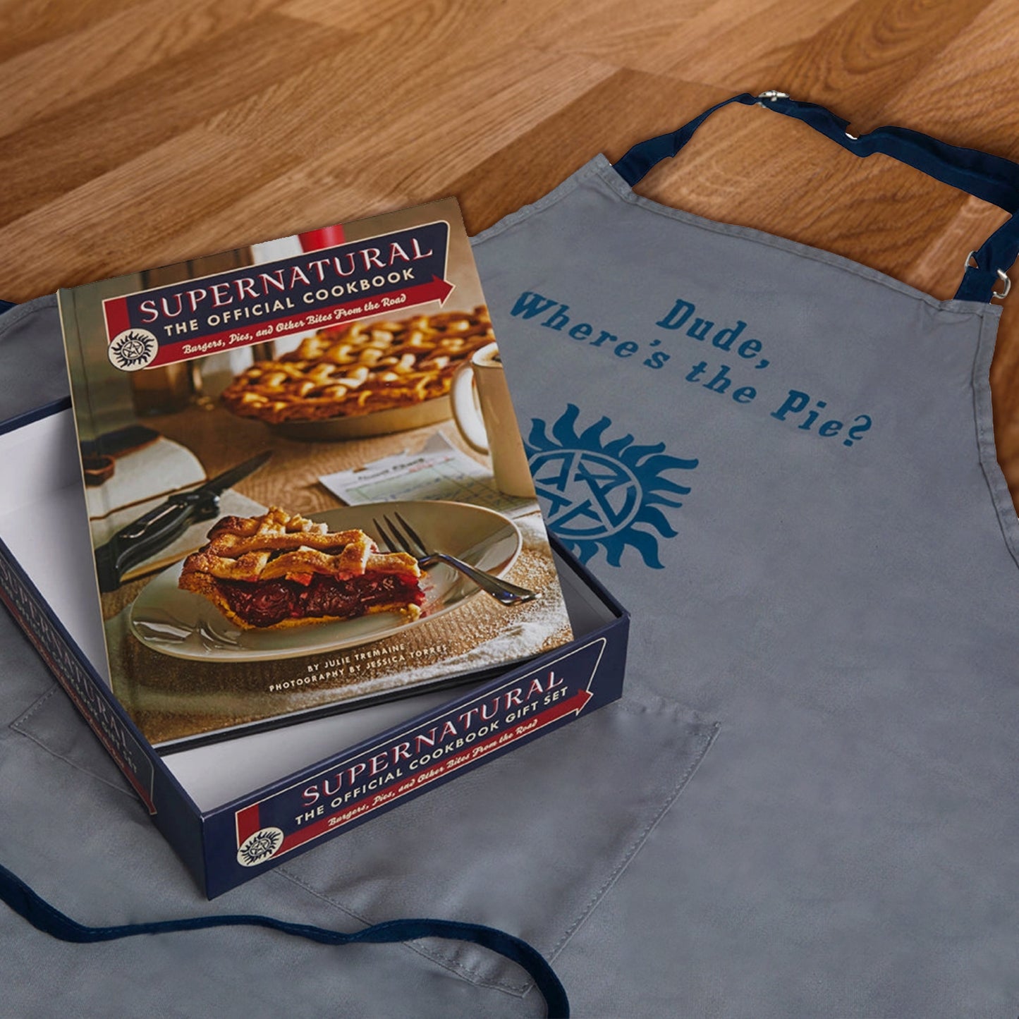 The Official Cookbook Giftset | Supernatural